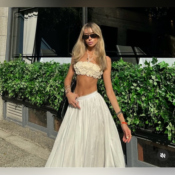 NWT ZARA VACATION MIDI SKIRT
COLLECTION size M
🚨FIRM PRICE - Picture 5 of 16